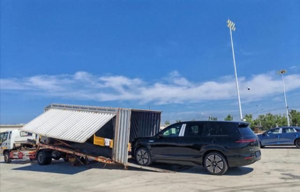 合优投资 腾势N8L插混旗舰实车曝光，车顶藏无人机停机坪